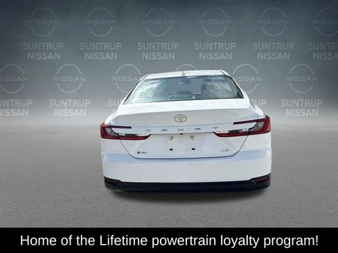 Used 2025 Toyota Camry LE image 4