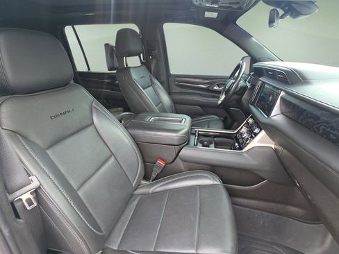 Used 2021 GMC Yukon XL Denali w/ Denali Ultimate Package RWD image 16