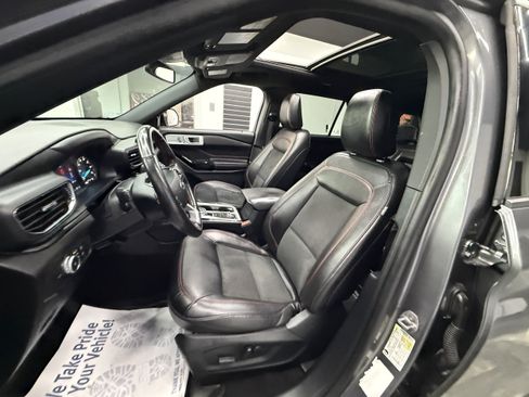Used 2022 Ford Explorer ST-Line AWD/4WD image 12