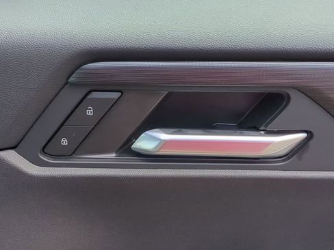 New 2025 GMC Acadia Elevation image 42