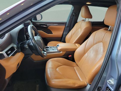 Used 2020 Toyota Highlander Platinum image 25