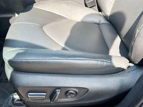Used 2024 Toyota Grand Highlander AWD image 19