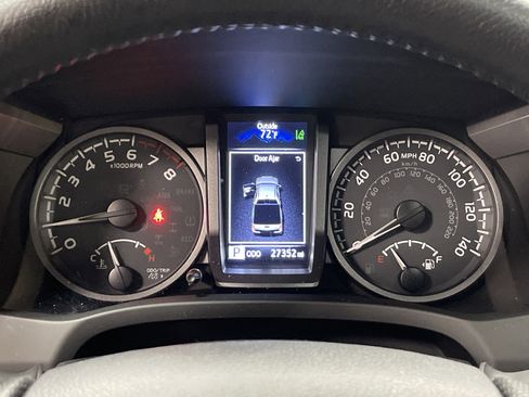 Used 2023 Toyota Tacoma TRD Sport image 21