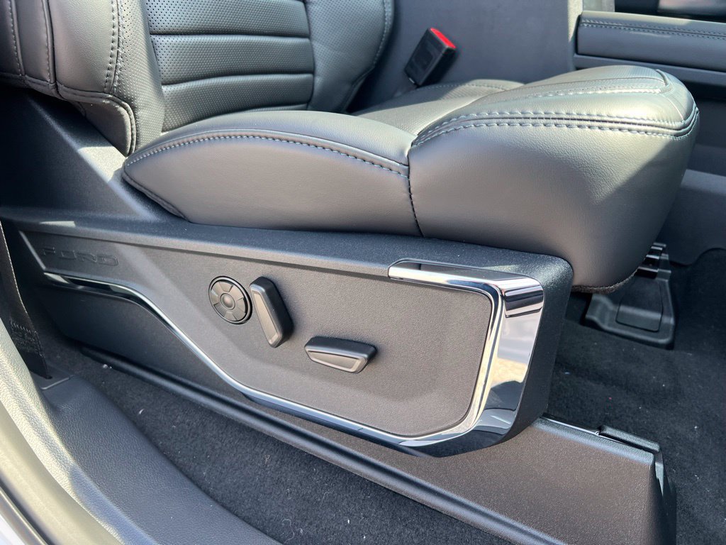 New 2025 Ford F250 Platinum AWD/4WD image 25