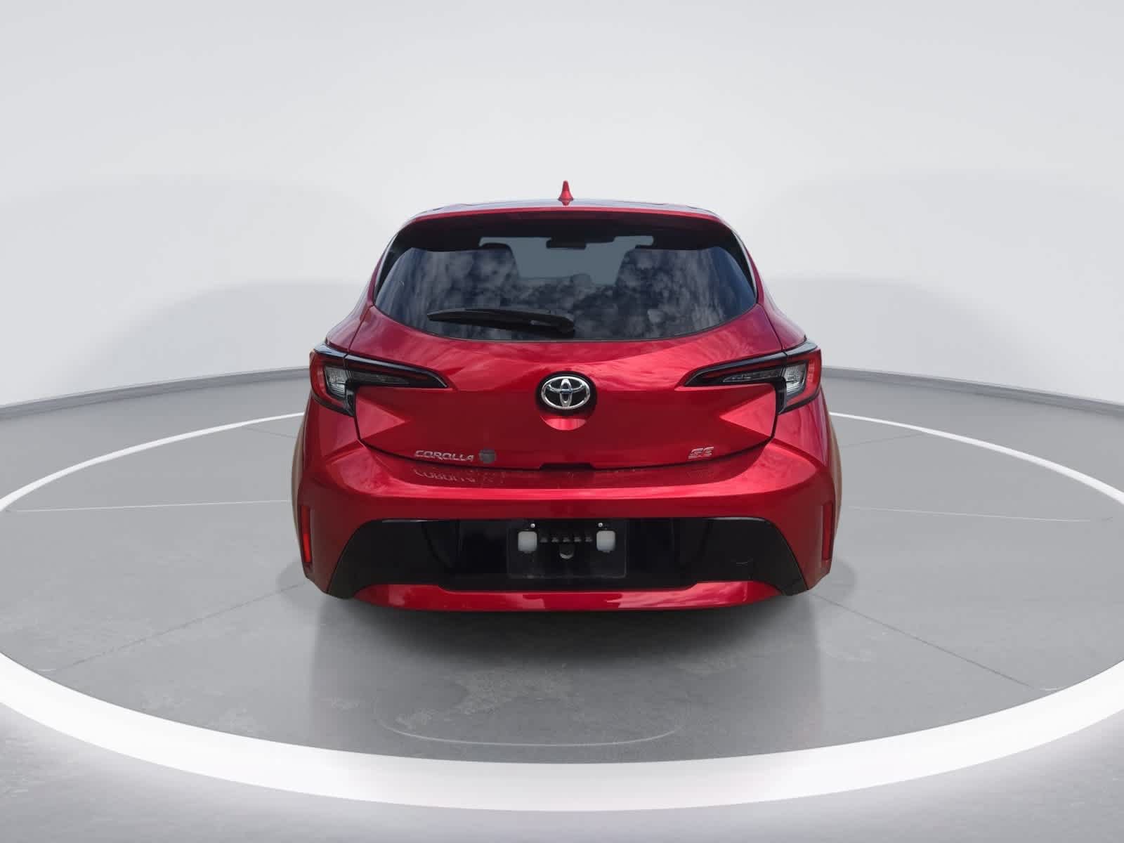 Used 2025 Toyota Corolla SE w/ SE Package FWD image 1