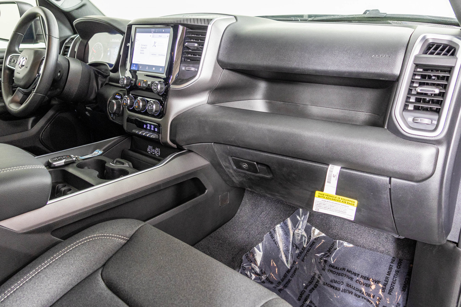 New 2026 RAM 1500 Express AWD/4WD image 39