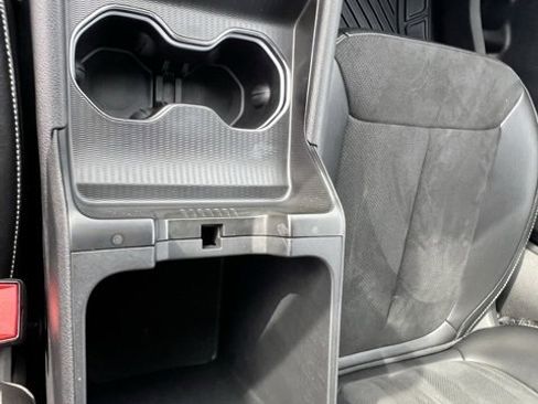 Used 2024 Jeep Grand Cherokee L Altitude image 16