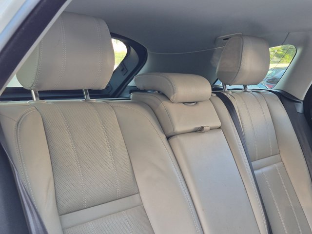 Used 2019 Land Rover Range Rover Velar R-Dynamic SE AWD/4WD image 14