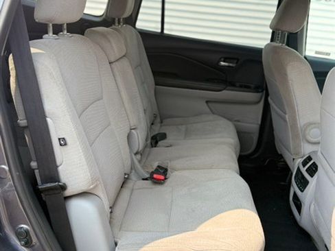 Used 2018 Honda Pilot EX image 15