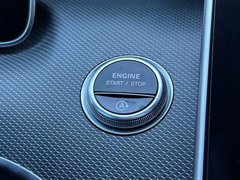 Used 2024 Mercedes-Benz C 300 4MATIC Sedan image 24