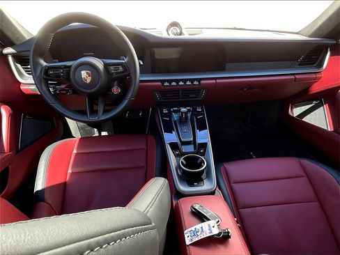 Certified 2025 Porsche 911 Carrera image 18