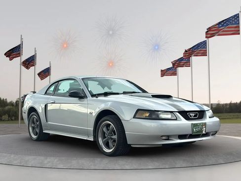 Used 2002 Ford Mustang GT RWD image 1
