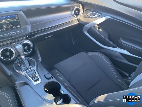 Used 2019 Chevrolet Camaro LT w/ RS Package image 17