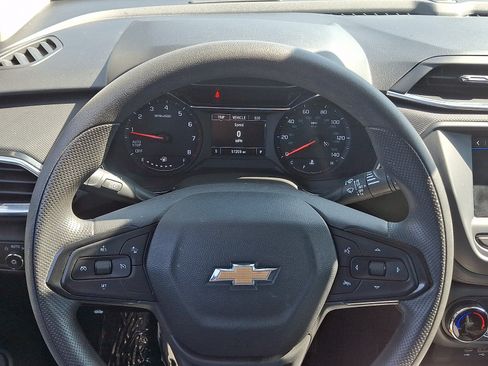 Used 2023 Chevrolet TrailBlazer LT FWD image 19