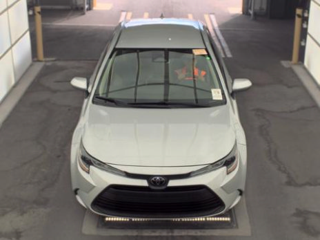 Used 2023 Toyota Corolla LE FWD image 2