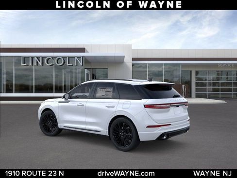 New 2026 Lincoln Corsair Reserve w/ Jet Appearance Package AWD/4WD image 5