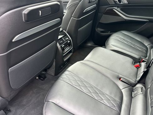 Used 2026 BMW X7 xDrive40i AWD/4WD image 11