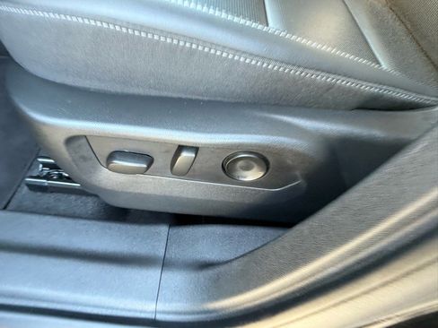 Used 2025 Buick Envision Preferred image 16