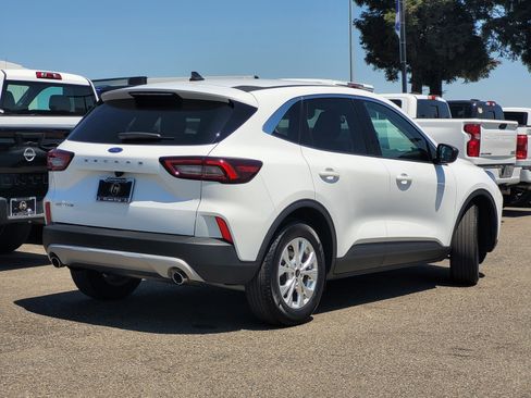 Used 2023 Ford Escape Active image 4
