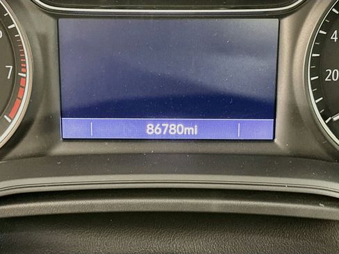 Used 2018 Buick Regal Essence FWD image 18