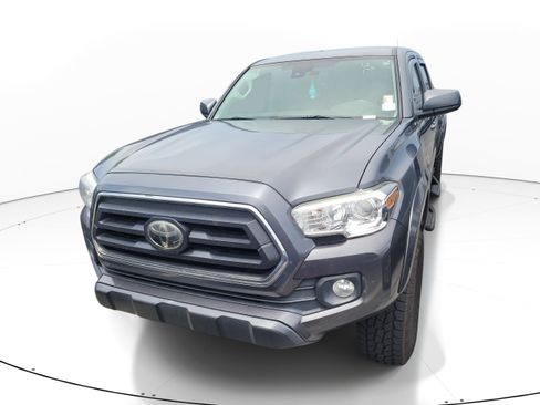 Used 2021 Toyota Tacoma SR5 RWD image 2