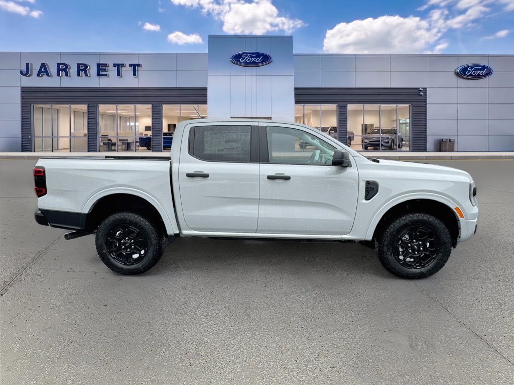 New 2026 Ford Ranger XLT w/ Black Appearance Package RWD image 8