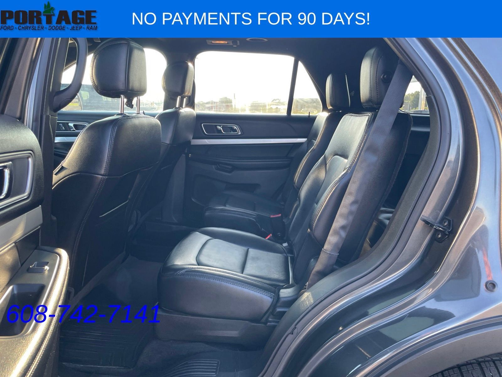 Used 2017 Ford Explorer XLT w/ Equipment Group 202A AWD/4WD image 23
