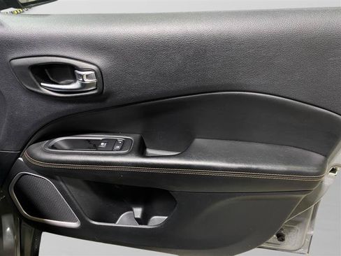 Used 2021 Jeep Compass Limited AWD/4WD image 19