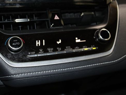 Used 2019 Toyota Corolla SE image 41