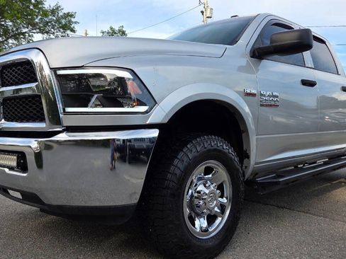 Used 2013 RAM 2500 Tradesman w/ Chrome Appearance Group AWD/4WD image 4