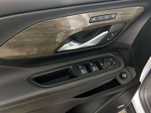 Used 2022 GMC Terrain Denali AWD/4WD image 13