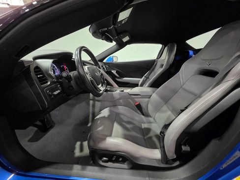 Used 2019 Chevrolet Corvette Stingray Convertible w/ 2LT Preferred Equipment Group RWD image 15