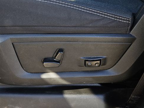 Used 2024 RAM 3500 Big Horn w/ Night Edition image 26