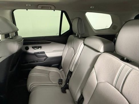 Used 2023 Honda Pilot Elite image 40