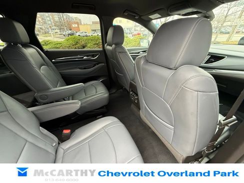 Used 2022 Buick Enclave Premium image 37