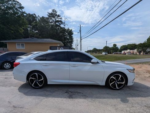 Used 2018 Honda Accord Sport image 4