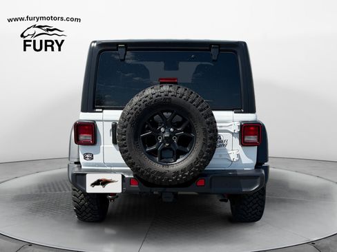 Used 2025 Jeep Wrangler Unlimited Sport AWD/4WD image 4