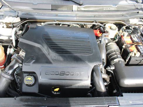 Used 2018 Lincoln MKT AWD w/ Technology Package image 40