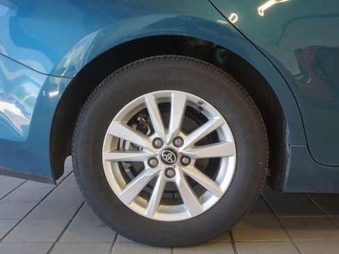 Used 2025 Toyota Camry LE FWD image 27