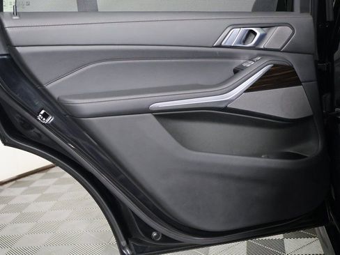 Used 2024 BMW X7 xDrive40i w/ M Sport Package image 14