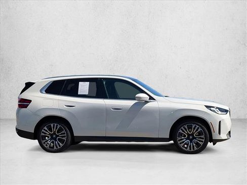 Certified 2025 BMW X3 xDrive30 w/ Premium Package AWD/4WD image 4