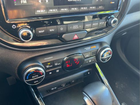 Used 2022 Kia Soul GT-Line image 19