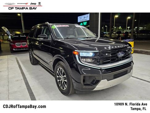 Used 2025 Ford Expedition Max Platinum AWD/4WD image 1