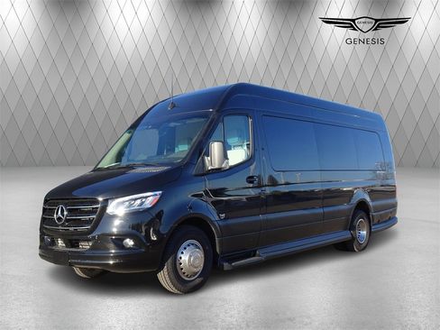Used 2023 Mercedes-Benz Sprinter 3500 image 1