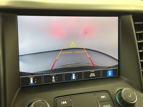 Used 2021 GMC Acadia SLT w/ Technology Package FWD image 21