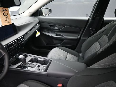 New 2026 Nissan Sentra SV w/ SV Convenience Package FWD image 17