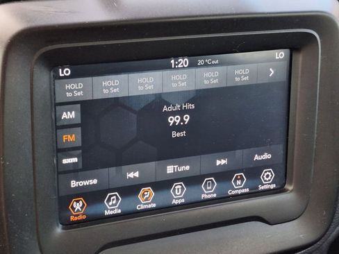 Used 2020 Jeep Renegade Altitude image 18