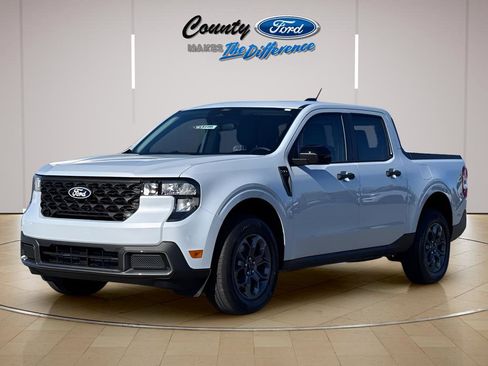 New 2026 Ford Maverick XLT w/ XLT Luxury Package FWD image 2