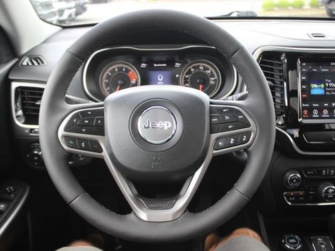 Used 2022 Jeep Cherokee Limited AWD/4WD image 13