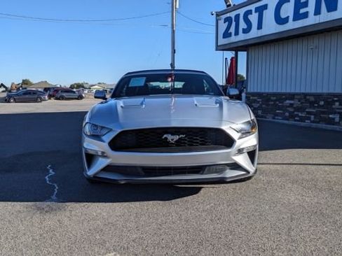 Used 2018 Ford Mustang Premium image 2